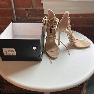 White fox clear/nude never worn heels